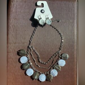 17” Beautiful Beaded Necklace & Earring Set Brand New